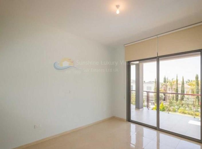 Image No.9-Maison / Villa de 6 chambres à vendre à Germasogeia