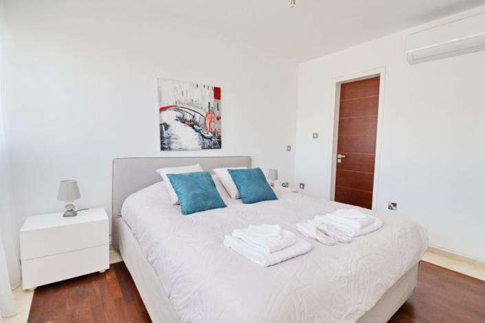 Image No.17-2 Bed Apartment for sale