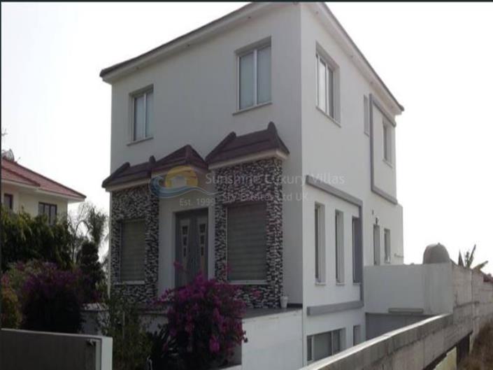 Image No.1-Maison / Villa de 4 chambres à vendre à Dromolaxia