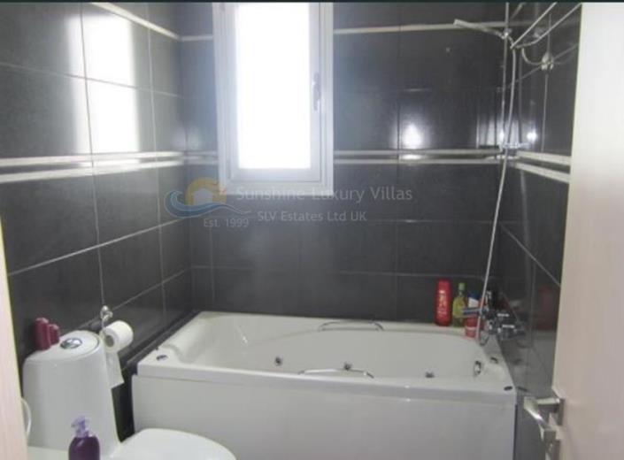 Image No.19-Maison / Villa de 4 chambres à vendre à Dromolaxia