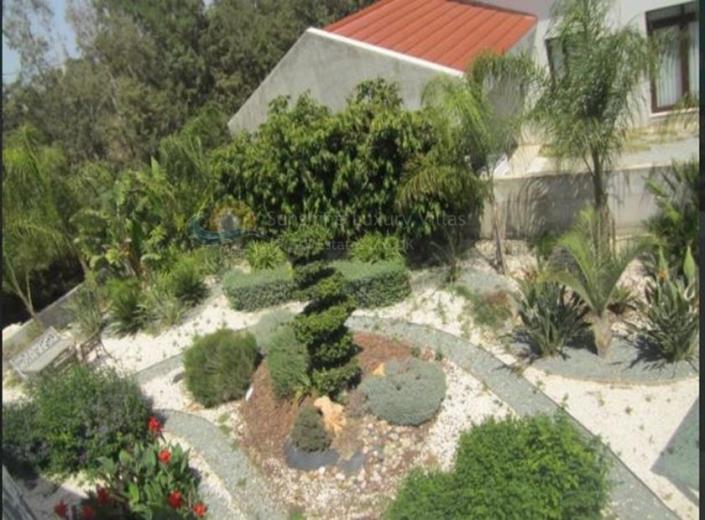 Image No.21-Maison / Villa de 4 chambres à vendre à Dromolaxia