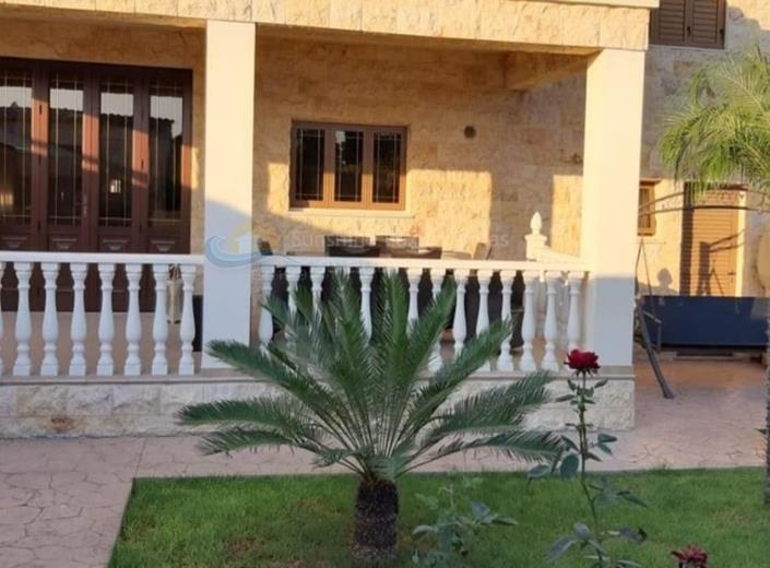 Image No.1-3 Bed House/Villa for sale