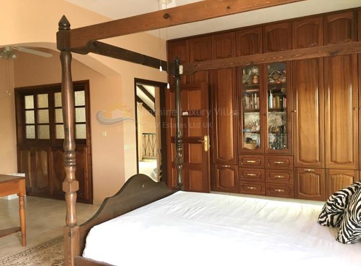 Image No.21-6 Bed Villa for sale