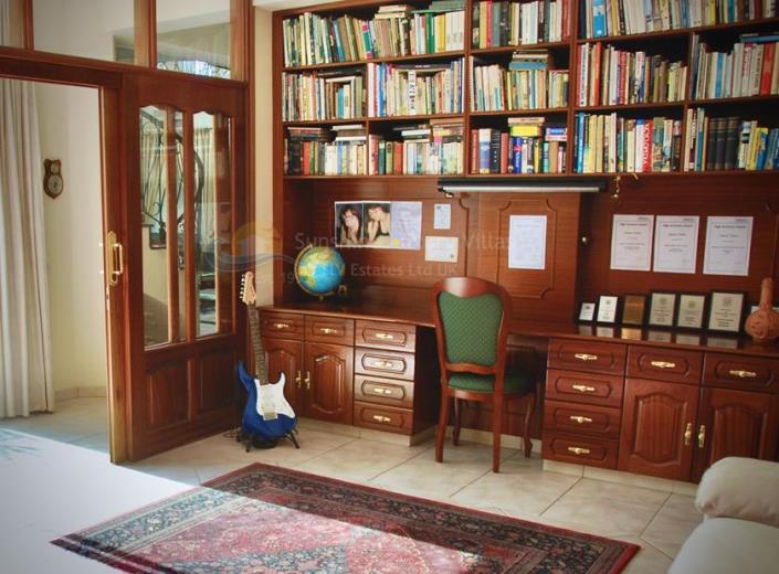 Image No.7-6 Bed Villa for sale