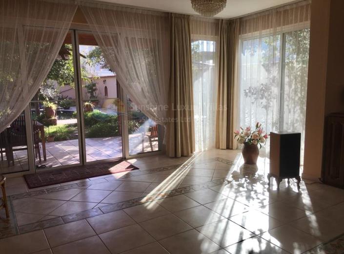 Image No.11-6 Bed Villa for sale