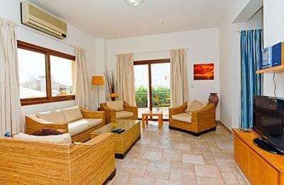 7650-a-beautiful-3-bedroom-villa-in-sea-caves_full