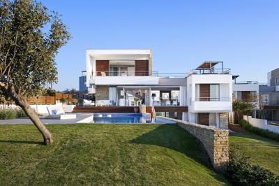Akamas-Bay-Villas-beachfront-properties-in-Pafos-of-bespoke-designs