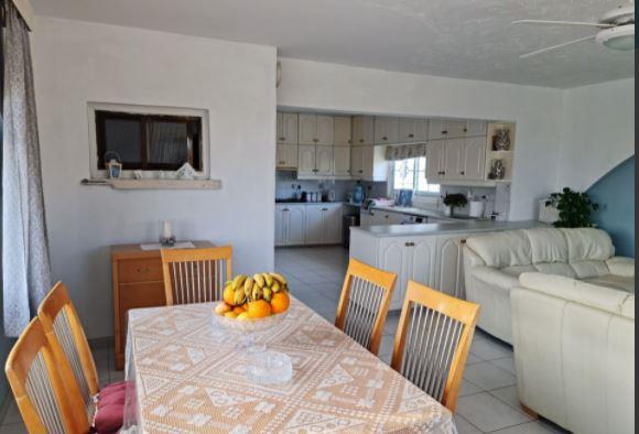 Image No.9-Maison / Villa de 8 chambres à vendre à Ayia Napa