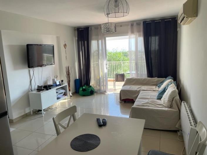 Image No.2-Appartement de 2 chambres à vendre à Oroklini