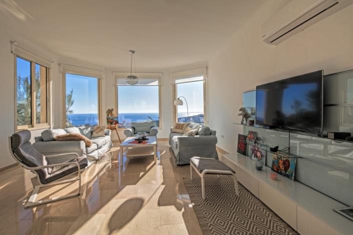 Image No.3-Villa de 5 chambres à vendre à Agios Tychonas