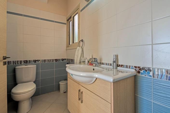 Image No.9-Villa de 5 chambres à vendre à Agios Tychonas