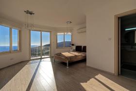 Image No.12-Villa de 5 chambres à vendre à Agios Tychonas
