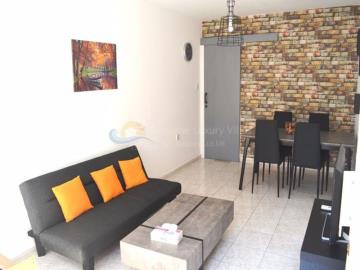 Maison / Villa de 2 chambres à vendre à Oroklini