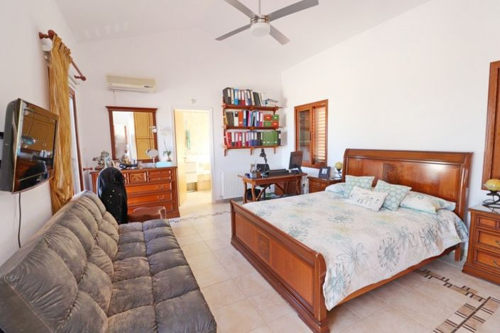 Image No.15-3 Bed Villa for sale