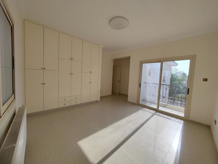 Image No.8-4 Bed Villa for sale