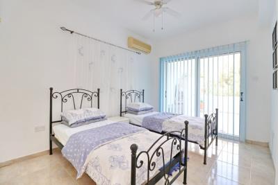 45197-detached-villa-for-sale-in-peyia_full