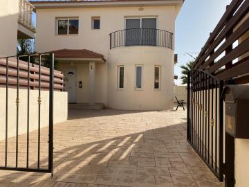 Maison / Villa de 3 chambres à vendre à Xylofagou