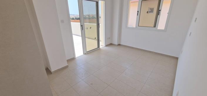 Image No.17-2 Bed Property for sale