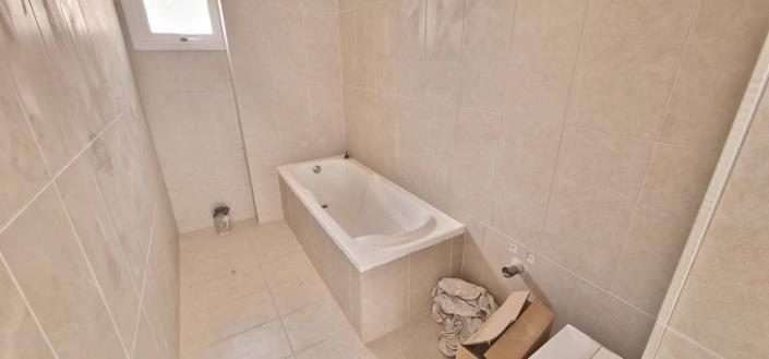 Image No.24-2 Bed Property for sale