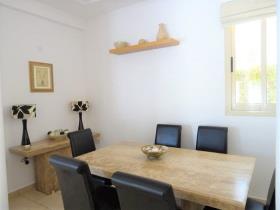 Image No.8-Villa de 4 chambres à vendre à Agios Georgios