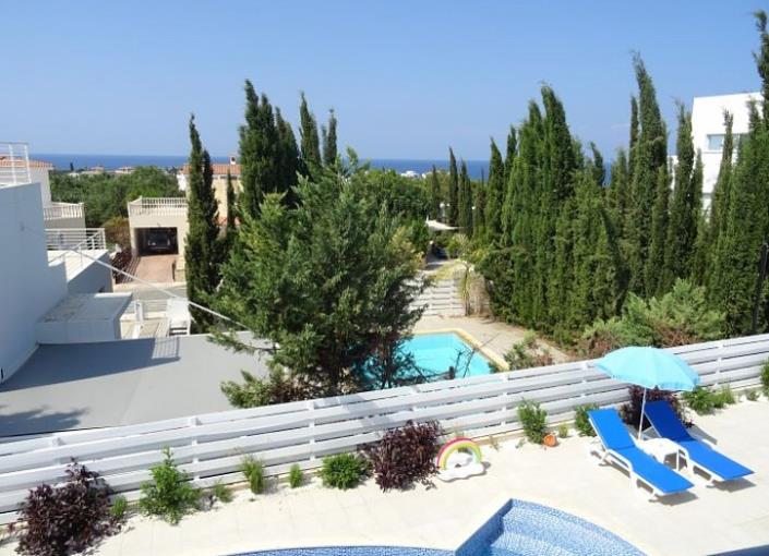 Image No.22-Villa de 4 chambres à vendre à Agios Georgios