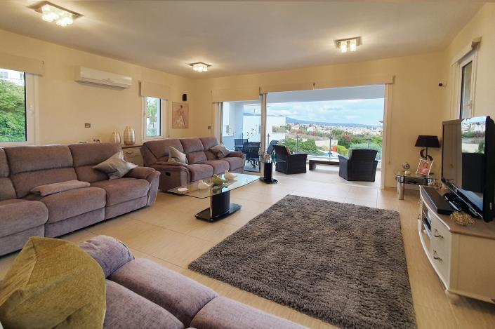 Image No.2-Villa de 3 chambres à vendre à Peyia