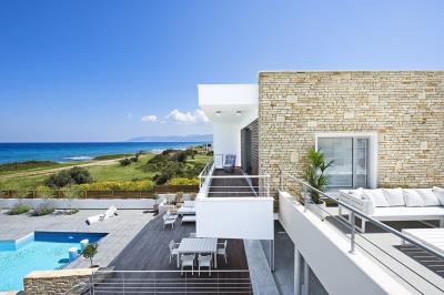 Akamas-Bay-Villas-exclusive-beachfront-properties-in-Pafos-1129x752
