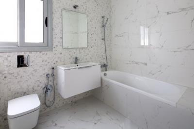 Aurora-Residences-Bathroom-05-cr-674x450