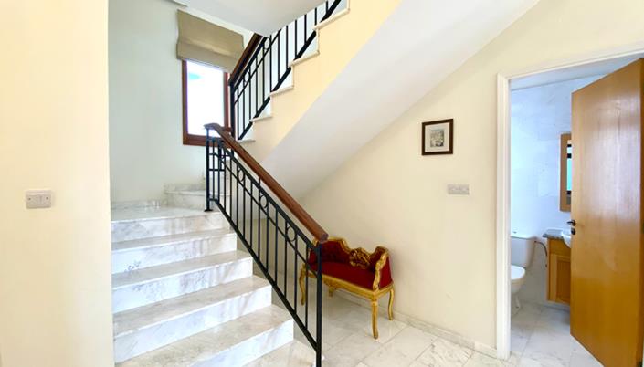 Image No.10-3 Bed Villa for sale