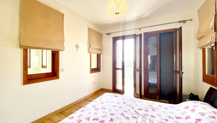 Image No.18-3 Bed Villa for sale