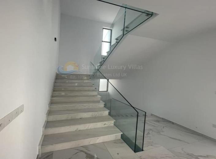 Image No.12-Villa de 5 chambres à vendre à Germasogeia