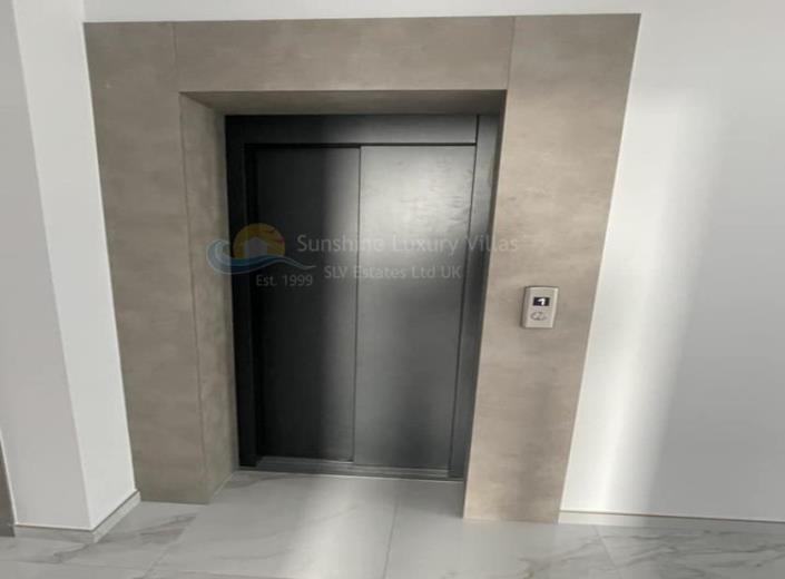 Image No.15-Villa de 5 chambres à vendre à Germasogeia