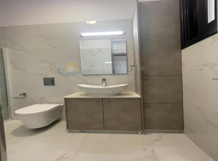 Image No.19-Villa de 5 chambres à vendre à Germasogeia