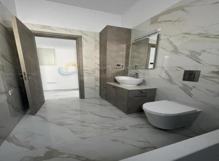 Image No.22-Villa de 5 chambres à vendre à Germasogeia