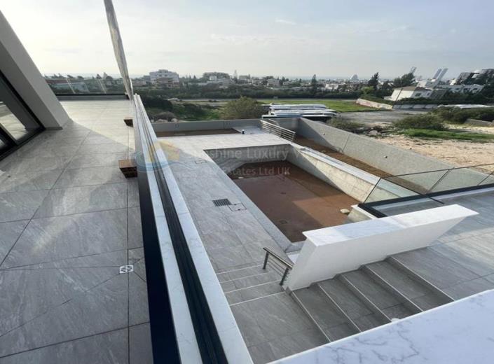 Image No.32-Villa de 5 chambres à vendre à Germasogeia