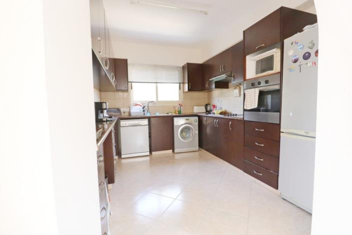 Image No.10-Villa de 4 chambres à vendre à Agios Georgios