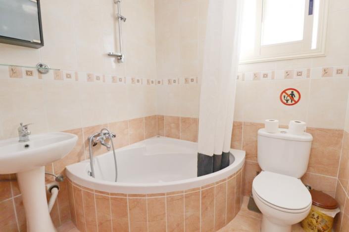 Image No.17-Villa de 4 chambres à vendre à Agios Georgios