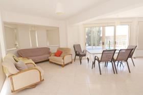 Image No.25-Villa de 4 chambres à vendre à Agios Georgios