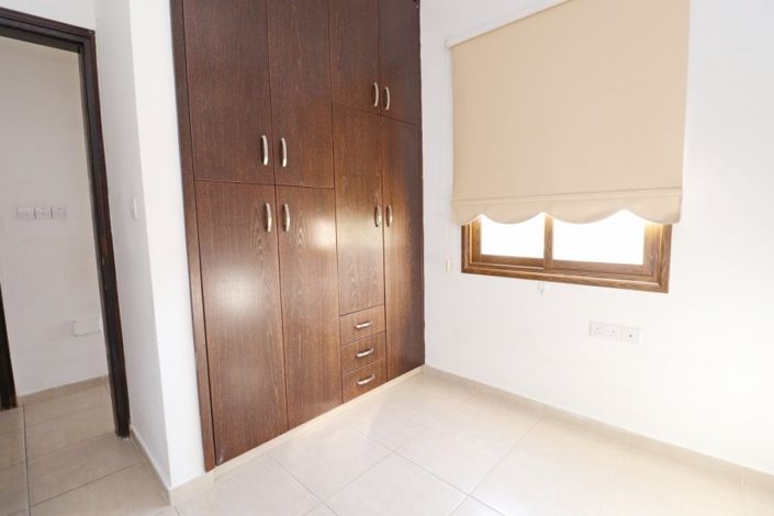 Image No.13-2 Bed Townhouse for sale
