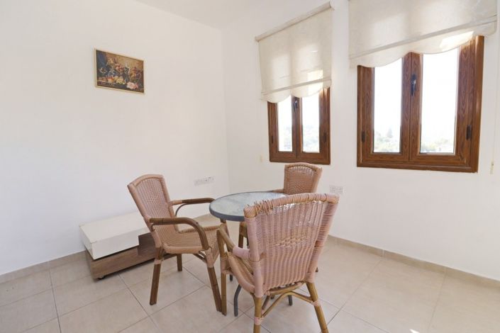 Image No.5-2 Bed Townhouse for sale