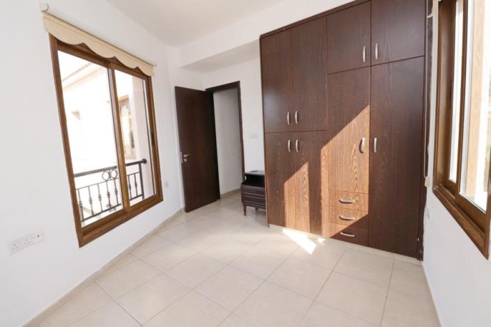 Image No.33-2 Bed Townhouse for sale