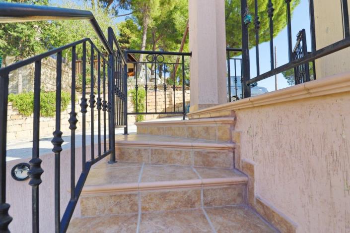 Image No.39-2 Bed Townhouse for sale