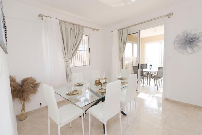 Image No.8-Villa de 5 chambres à vendre à Peyia