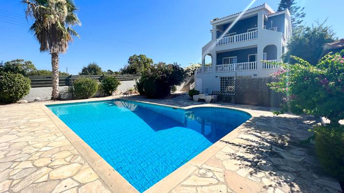 Image No.1-3 Bed Villa for sale