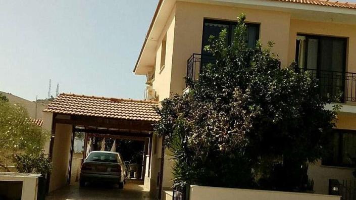 Image No.2-Maison / Villa de 3 chambres à vendre à Oroklini