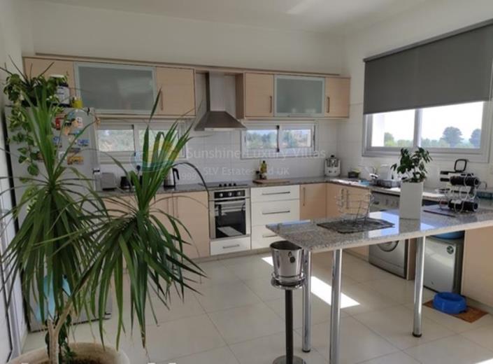 Image No.2-4 Bed House/Villa for sale