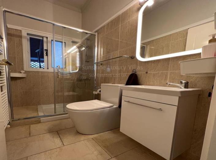 Image No.11-3 Bed House/Villa for sale