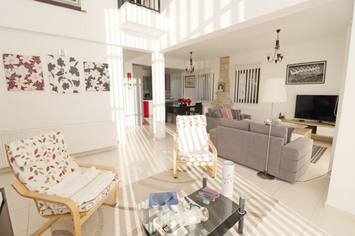 Image No.6-4 Bed Villa for sale