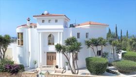 Image No.0-Villa de 4 chambres à vendre à Agios Georgios