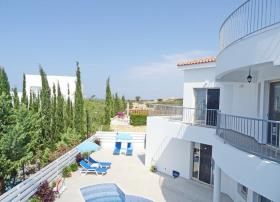 Image No.20-Villa de 4 chambres à vendre à Agios Georgios